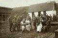 8-й стр. полк, Офицеры полка с сестрами милосердия из санитарного отряда..jpg