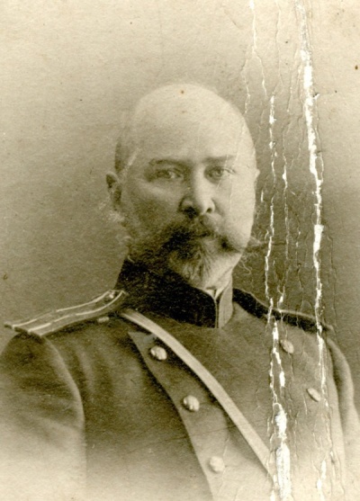 6 Ротный командир ОмКК полковник Руссет Евгений Вильгельмович 1912 г..jpg