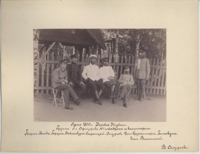 Г.Г. Мекленбург-Стрелицкий и группа офицеров 1-го эскадрона лейб-гвардии Конно-гренадерского полка.1890.jpg